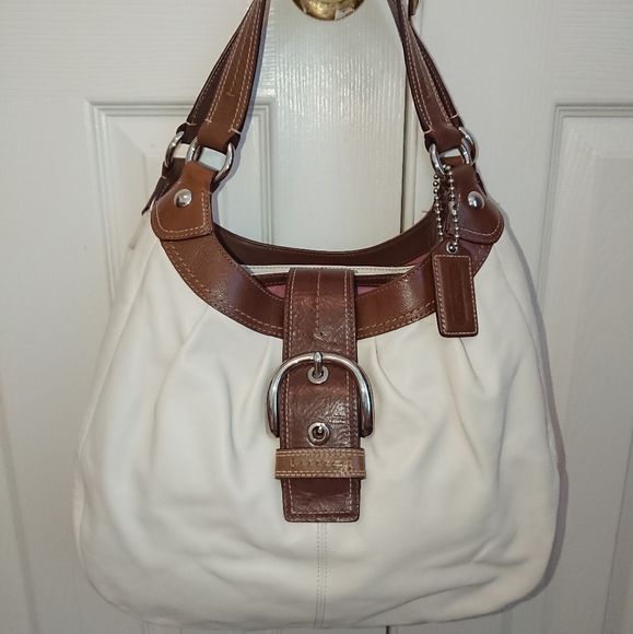 EUC Coach Soho Lynn Smooth Leather Hobo - Picture 1 of 9